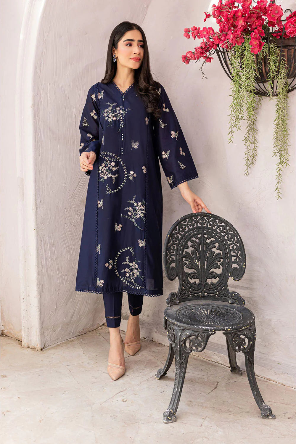 WINTER-  Noorah - 2Pc Embroidered Suit